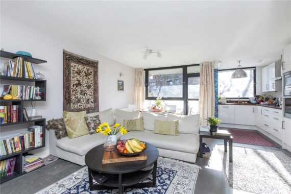 3 Bedroom Maisonette